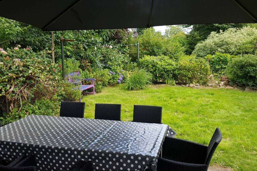 Gemuetliche Haushaelfte Mit Garten Und Terrasse Flensbourg Extérieur photo